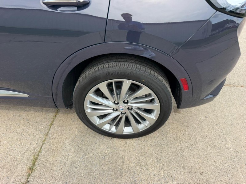 Buick Envision Vehicle Full-screen Gallery Image 7