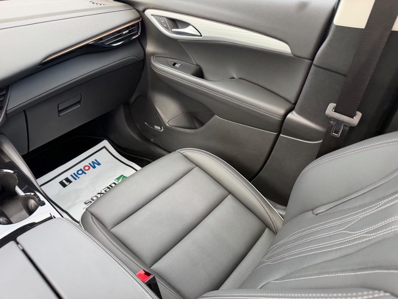 Buick Envision Vehicle Full-screen Gallery Image 16