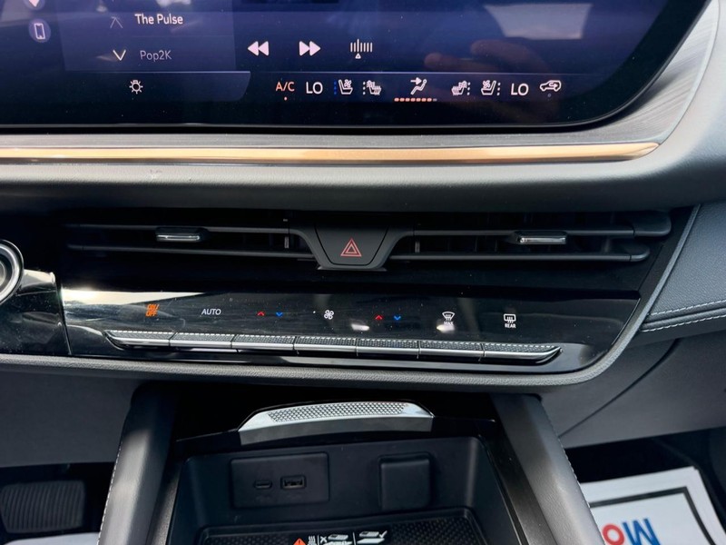 Buick Envision Vehicle Full-screen Gallery Image 20
