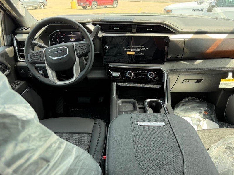 GMC Sierra 2500HD Vehicle Full-screen Gallery Image 8