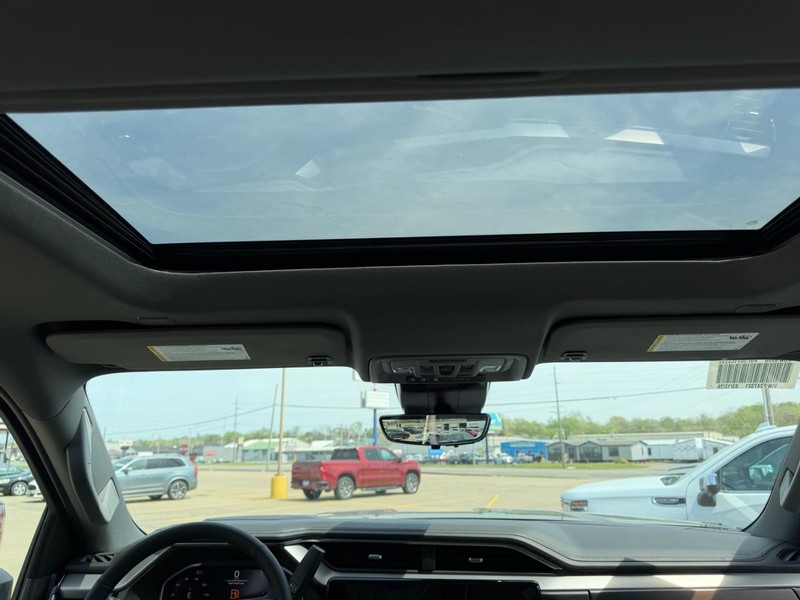 GMC Sierra 2500HD Vehicle Full-screen Gallery Image 9