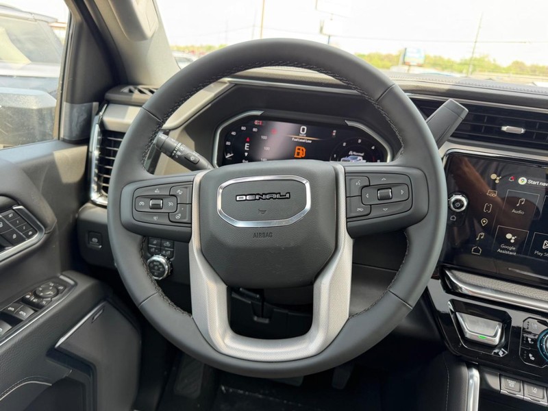 GMC Sierra 2500HD Vehicle Full-screen Gallery Image 10