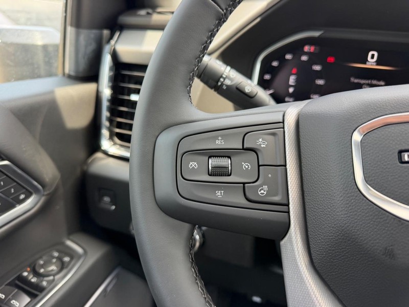 GMC Sierra 2500HD Vehicle Full-screen Gallery Image 11