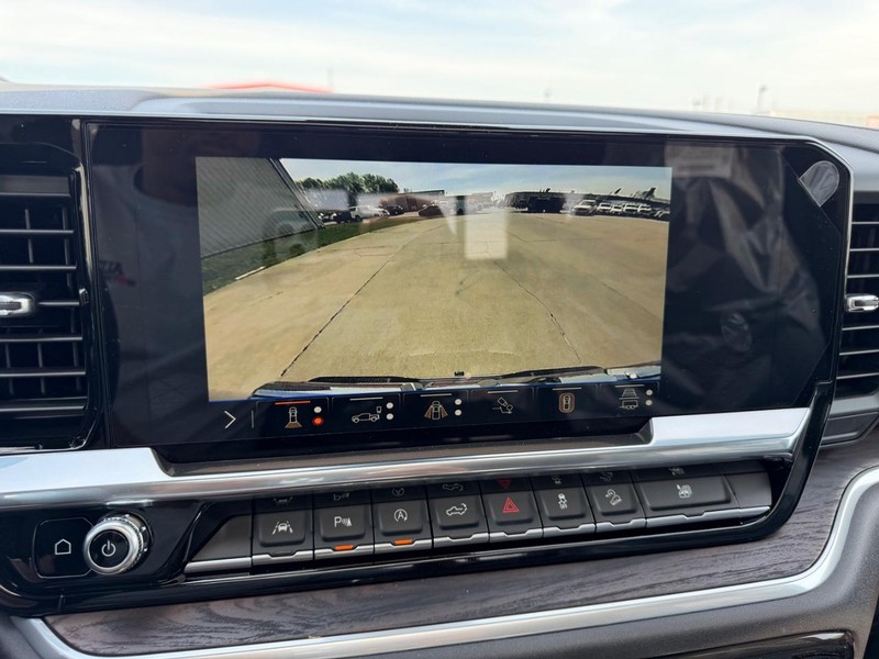 GMC Sierra 1500 Vehicle Full-screen Gallery Image 22