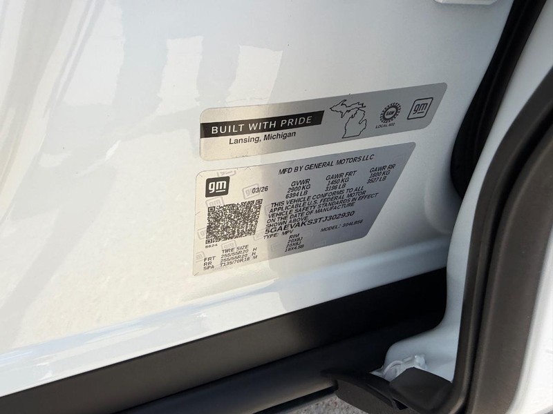 Buick Enclave Vehicle Full-screen Gallery Image 24