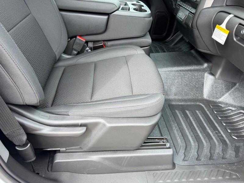 GMC Sierra 1500 Vehicle Full-screen Gallery Image 12