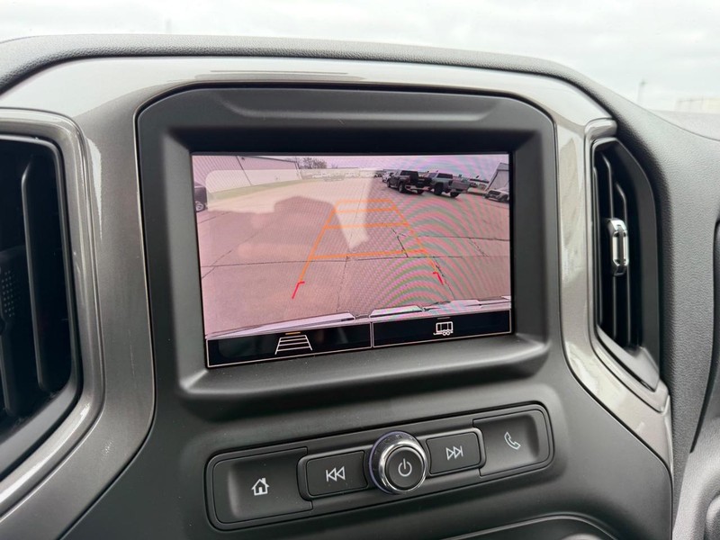 GMC Sierra 1500 Vehicle Full-screen Gallery Image 16