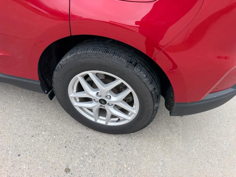 Ford Edge Vehicle Full-screen Gallery Image 5