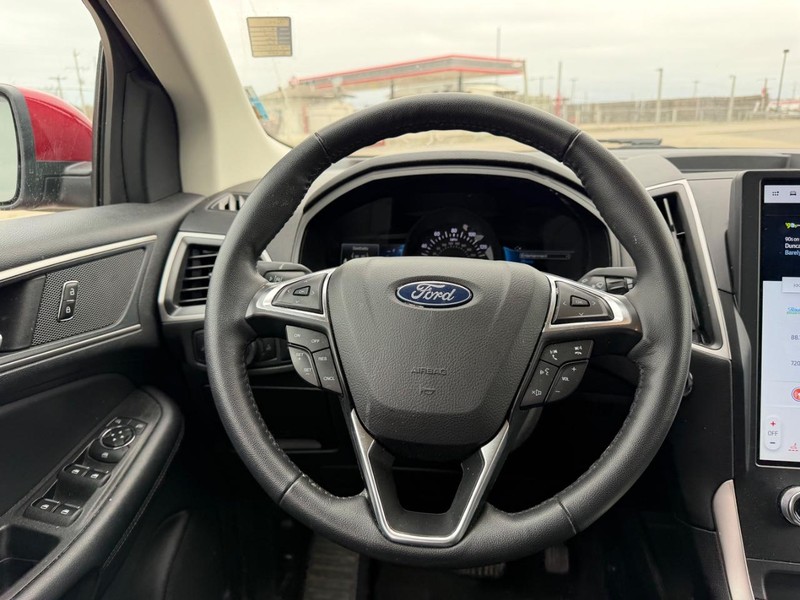 Ford Edge Vehicle Full-screen Gallery Image 8