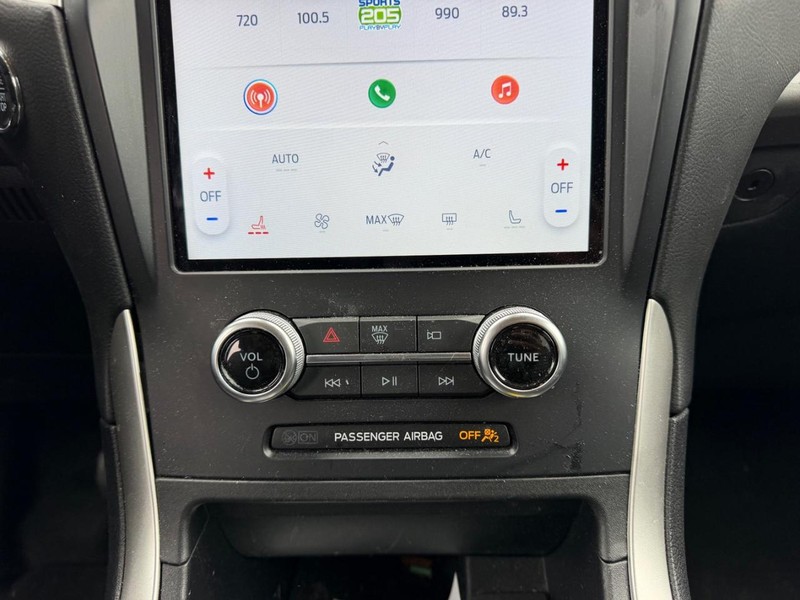 Ford Edge Vehicle Full-screen Gallery Image 12