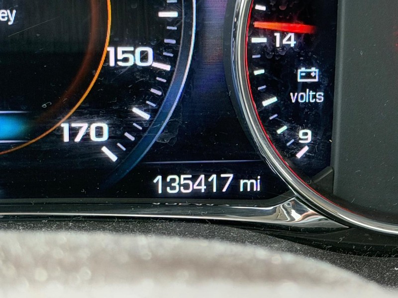 GMC Acadia Vehicle Full-screen Gallery Image 23