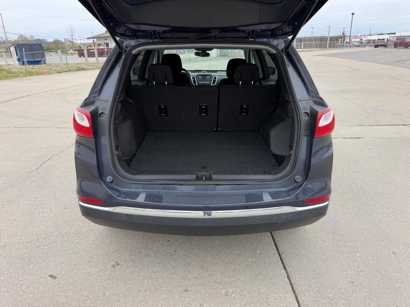 Chevrolet Equinox Vehicle Full-screen Gallery Image 5