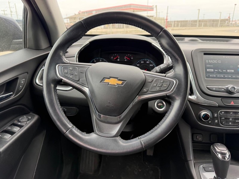Chevrolet Equinox Vehicle Full-screen Gallery Image 9
