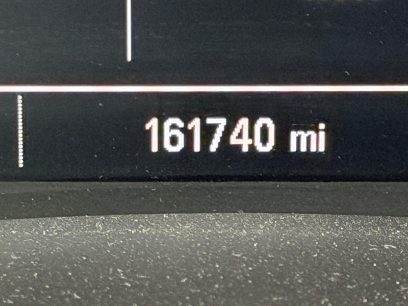 Chevrolet Equinox Vehicle Full-screen Gallery Image 18