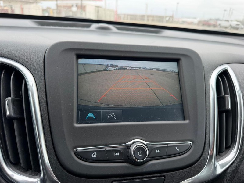 Chevrolet Equinox Vehicle Full-screen Gallery Image 19