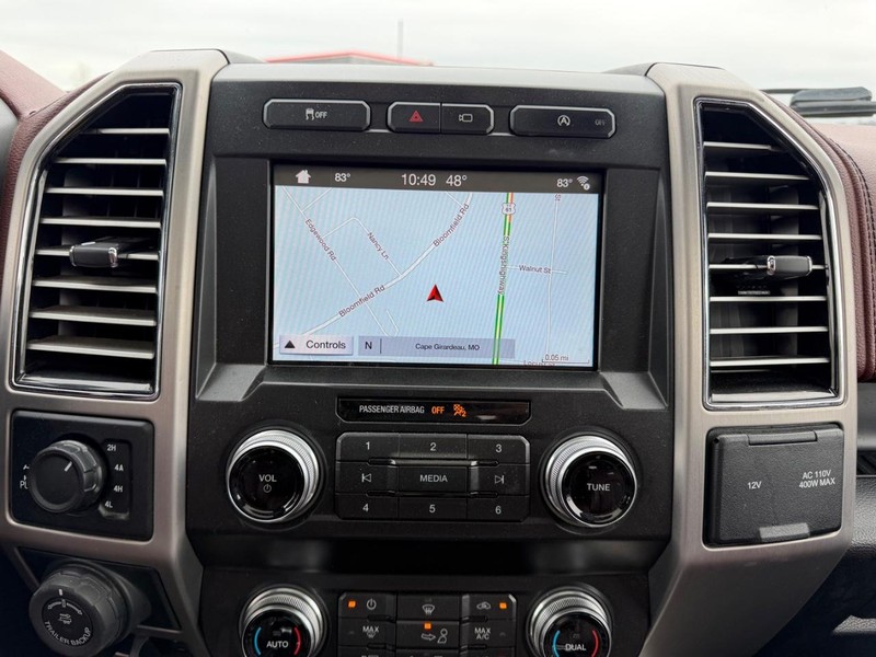 Ford F-150 Vehicle Full-screen Gallery Image 13