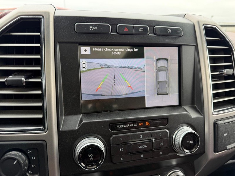 Ford F-150 Vehicle Full-screen Gallery Image 21