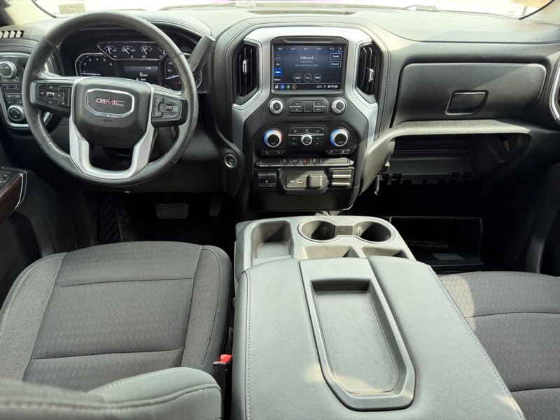 GMC Sierra 2500HD Vehicle Full-screen Gallery Image 8