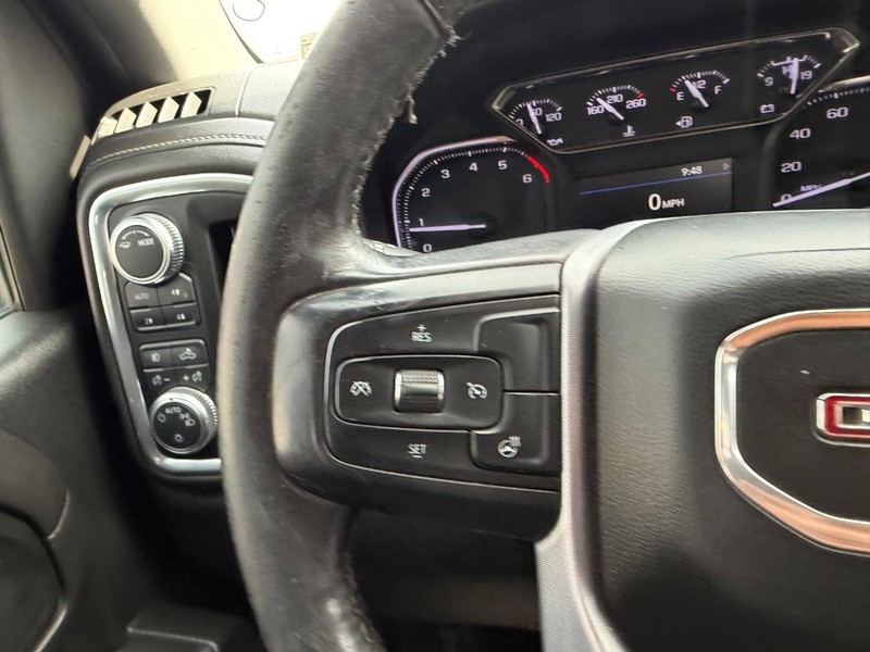 GMC Sierra 2500HD Vehicle Full-screen Gallery Image 10