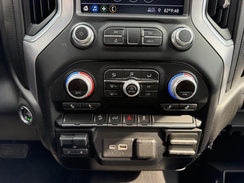 GMC Sierra 2500HD Vehicle Full-screen Gallery Image 13