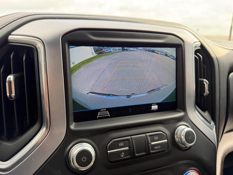 GMC Sierra 2500HD Vehicle Full-screen Gallery Image 18