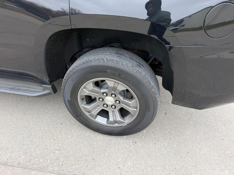 Chevrolet Tahoe Vehicle Full-screen Gallery Image 6