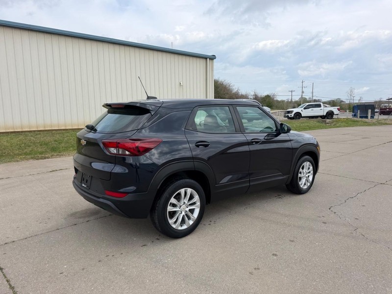 Chevrolet TrailBlazer Vehicle Full-screen Gallery Image 3