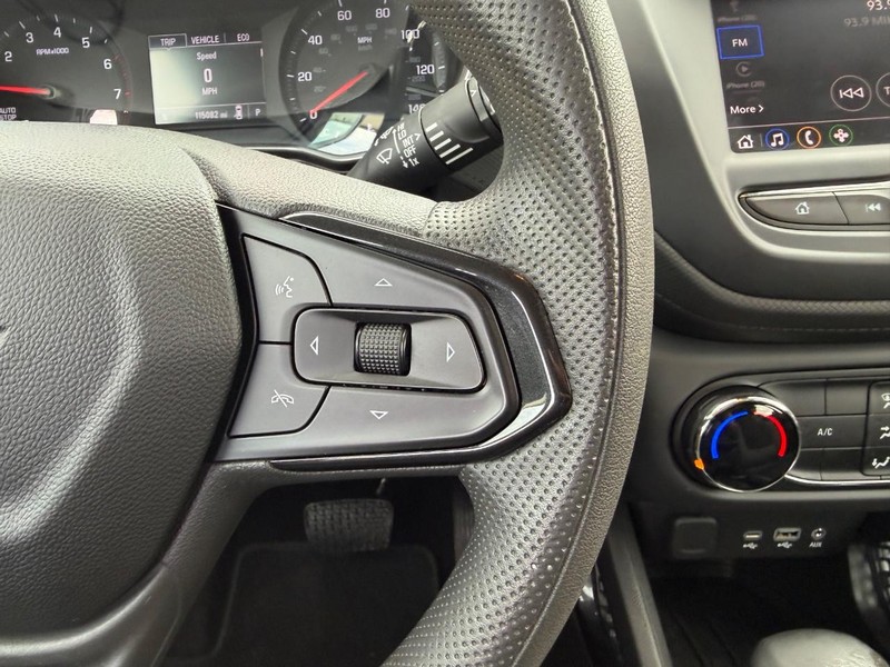 Chevrolet TrailBlazer Vehicle Full-screen Gallery Image 11