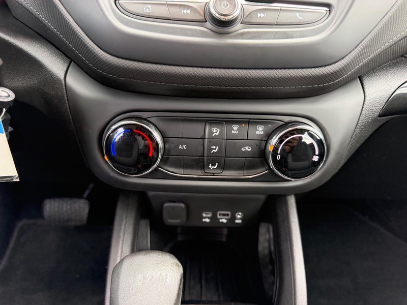 Chevrolet TrailBlazer Vehicle Full-screen Gallery Image 13