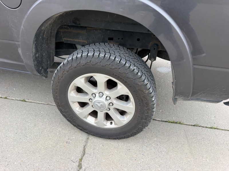 Ram 2500 Vehicle Full-screen Gallery Image 6