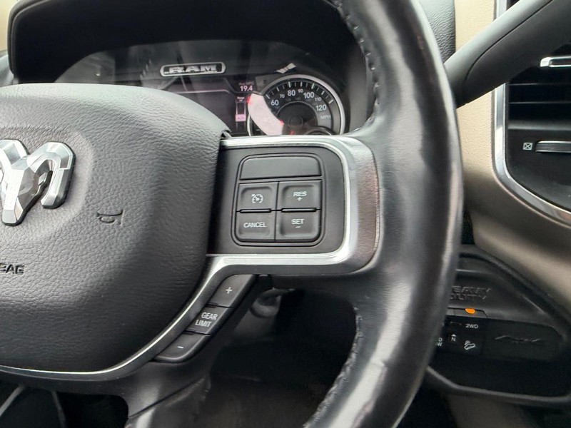 Ram 2500 Vehicle Full-screen Gallery Image 11