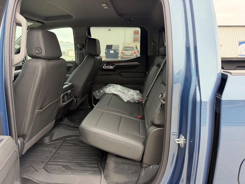 GMC Sierra 1500 Vehicle Full-screen Gallery Image 7