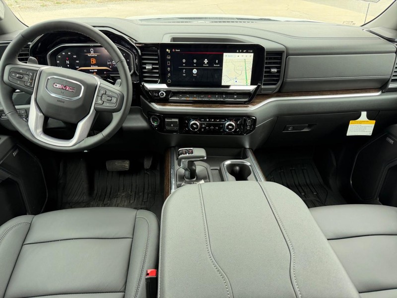 GMC Sierra 1500 Vehicle Full-screen Gallery Image 8