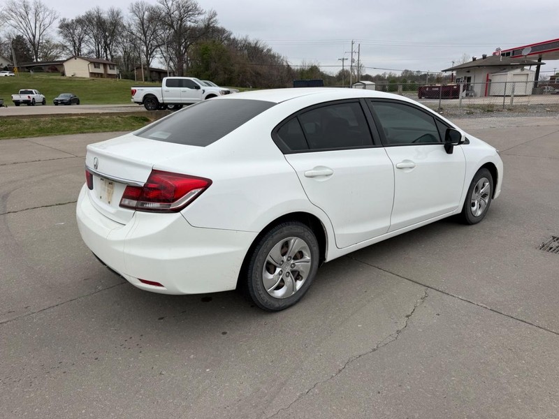 Honda Civic Sedan Vehicle Full-screen Gallery Image 2