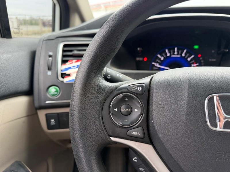 Honda Civic Sedan Vehicle Full-screen Gallery Image 7