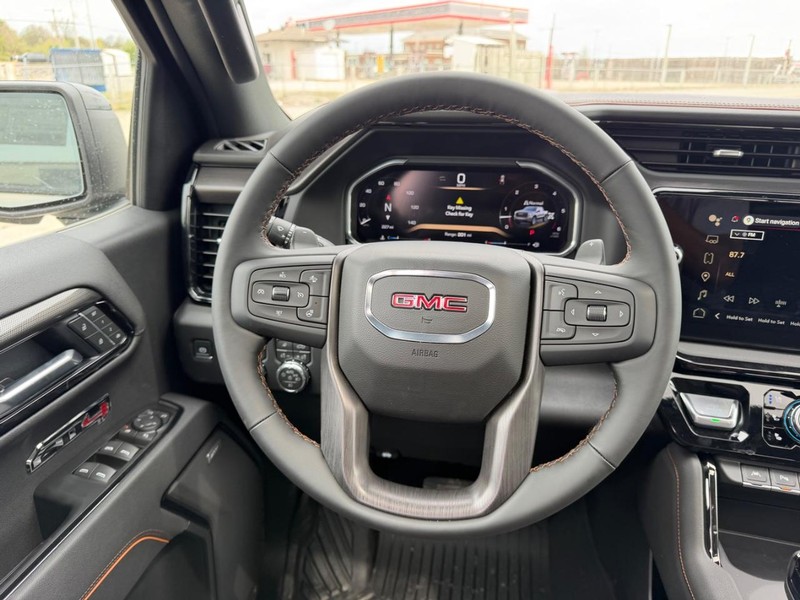 GMC Sierra 1500 Vehicle Full-screen Gallery Image 10