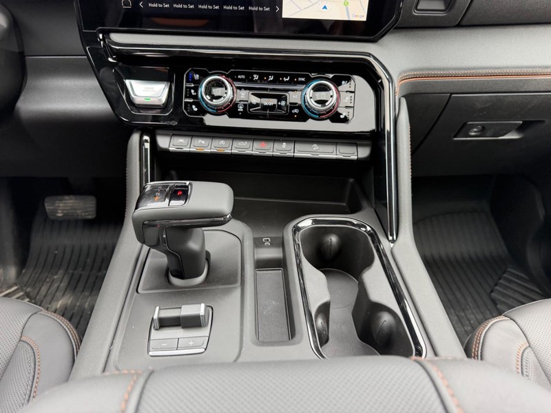 GMC Sierra 1500 Vehicle Full-screen Gallery Image 15