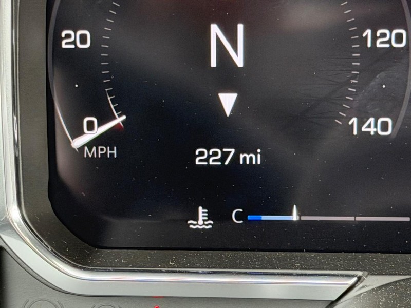 GMC Sierra 1500 Vehicle Full-screen Gallery Image 20