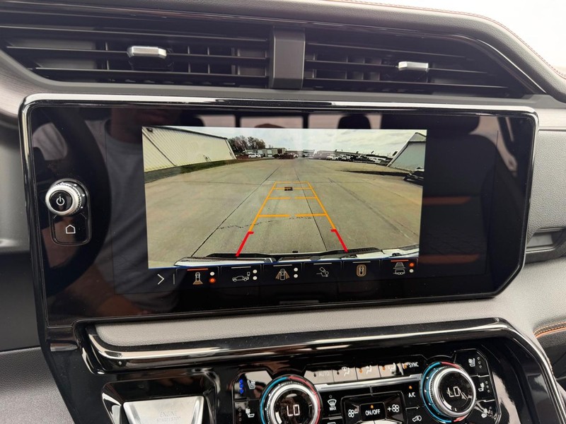 GMC Sierra 1500 Vehicle Full-screen Gallery Image 21