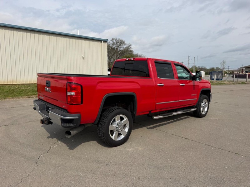 GMC Sierra 2500HD Vehicle Full-screen Gallery Image 3