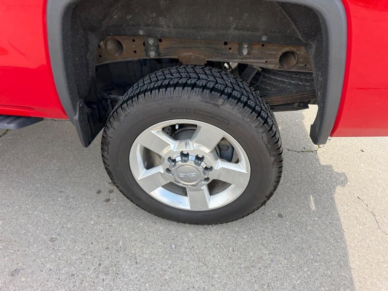 GMC Sierra 2500HD Vehicle Full-screen Gallery Image 6