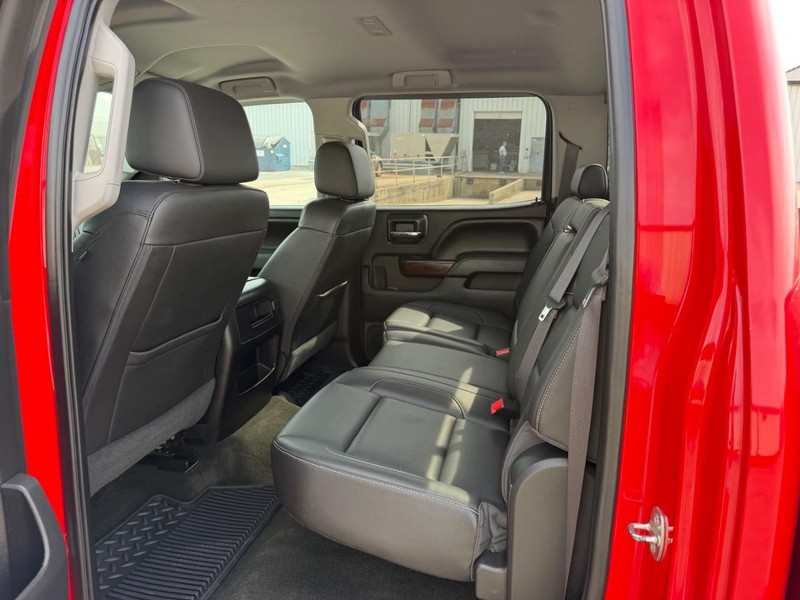 GMC Sierra 2500HD Vehicle Full-screen Gallery Image 7