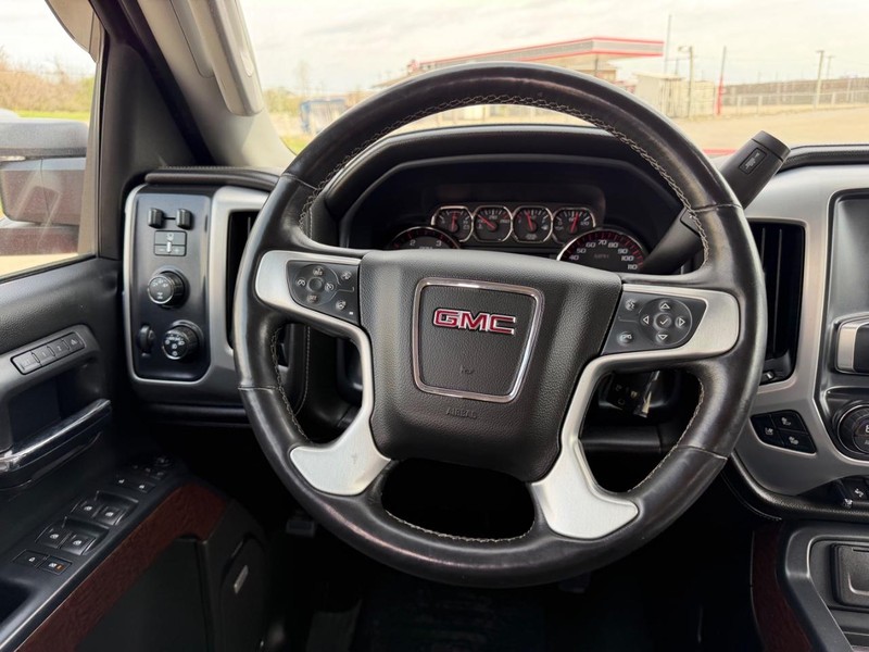GMC Sierra 2500HD Vehicle Full-screen Gallery Image 9