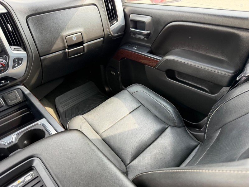 GMC Sierra 2500HD Vehicle Full-screen Gallery Image 14