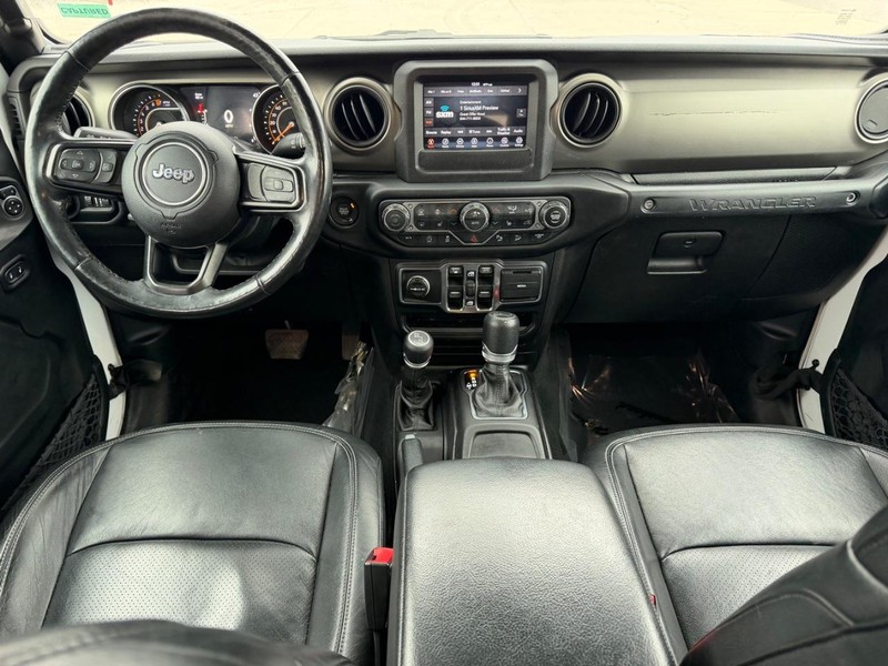 Jeep Wrangler Unlimited Vehicle Full-screen Gallery Image 8