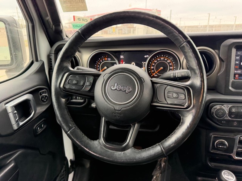 Jeep Wrangler Unlimited Vehicle Full-screen Gallery Image 9