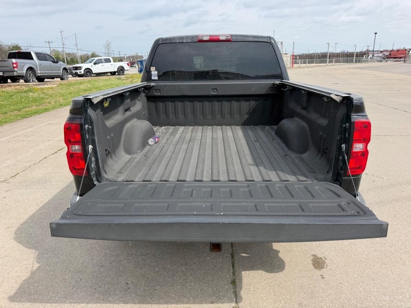 Chevrolet Silverado 1500 Vehicle Full-screen Gallery Image 5