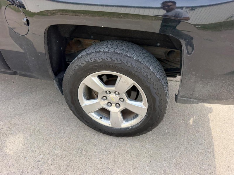 Chevrolet Silverado 1500 Vehicle Full-screen Gallery Image 6