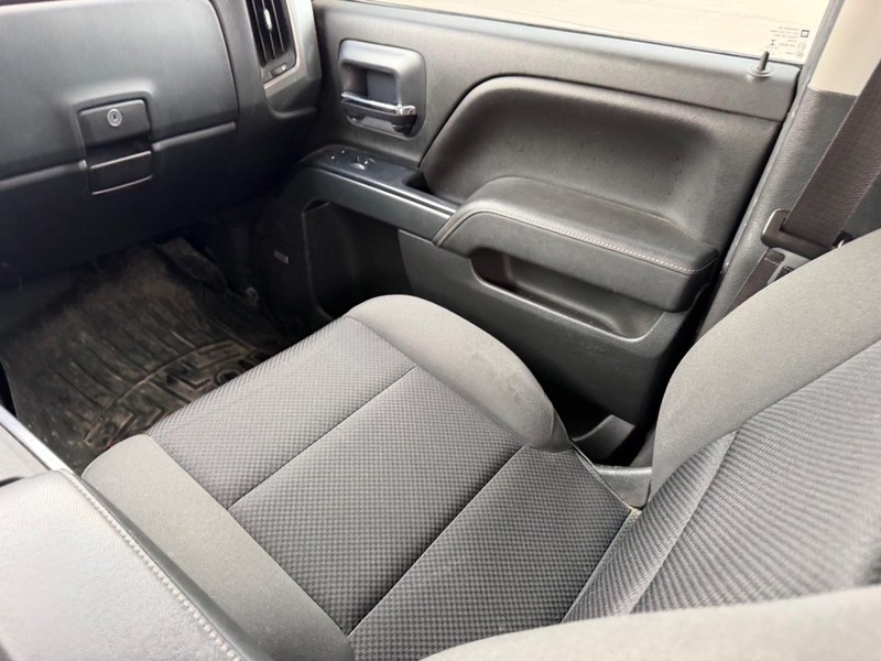 Chevrolet Silverado 1500 Vehicle Full-screen Gallery Image 14