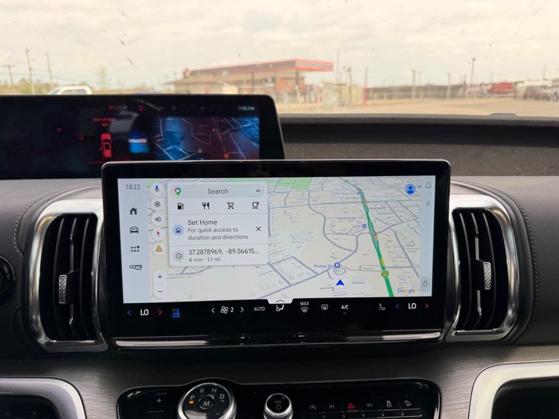 Ford Expedition Vehicle Full-screen Gallery Image 15